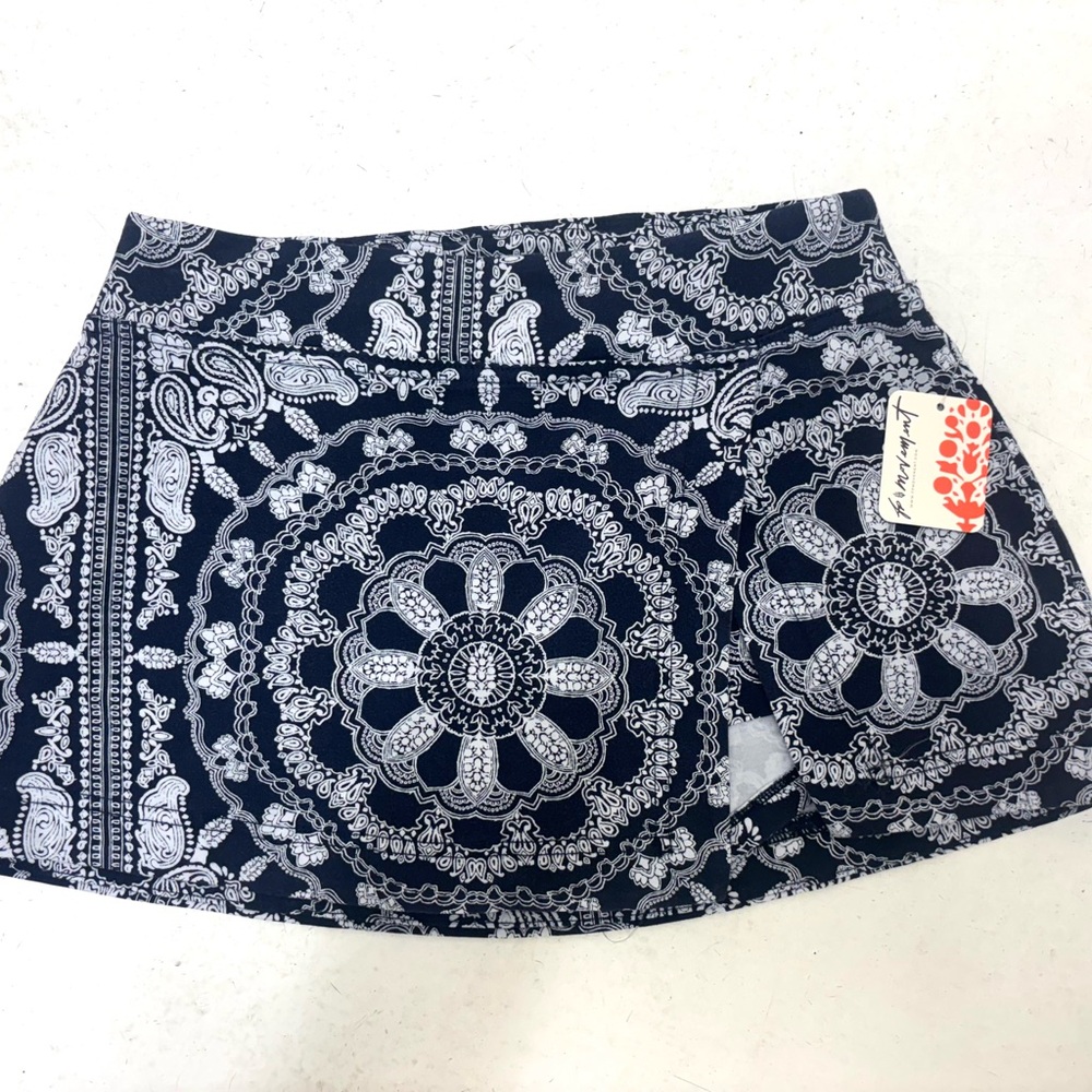 FP Movement hot shot skort xs NWT